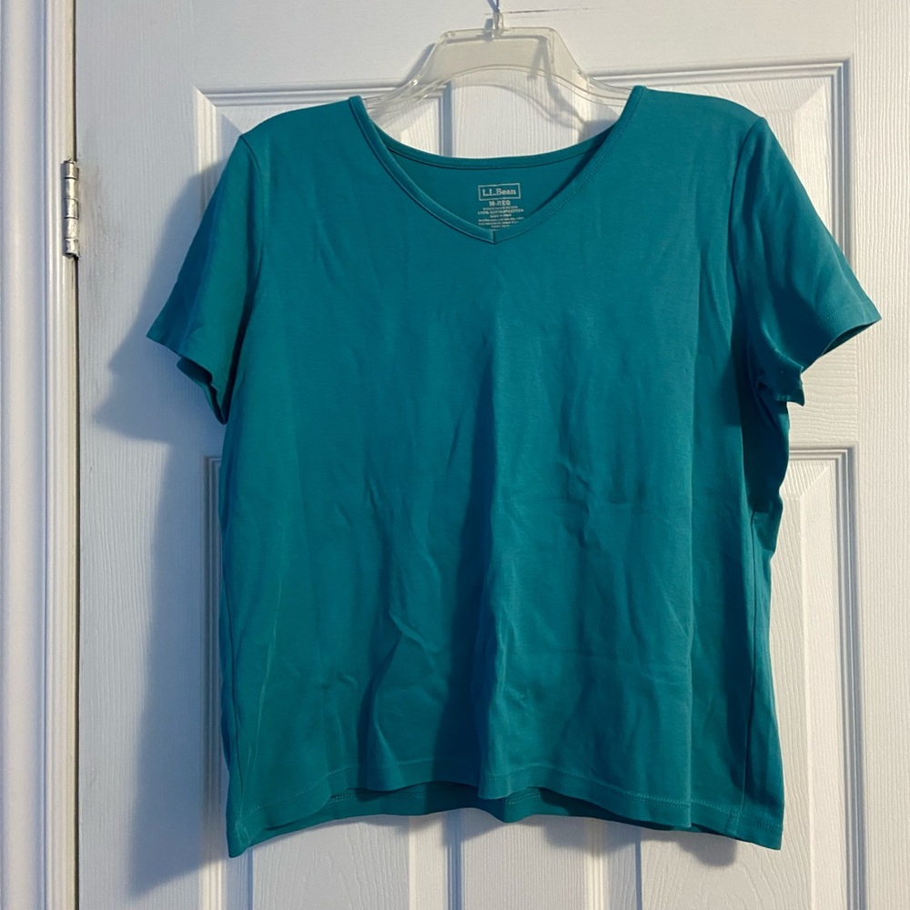 L.L. Bean Women's Teal Short Sleeve V-Neck T-Shirt Size M 100% Supima Cotton